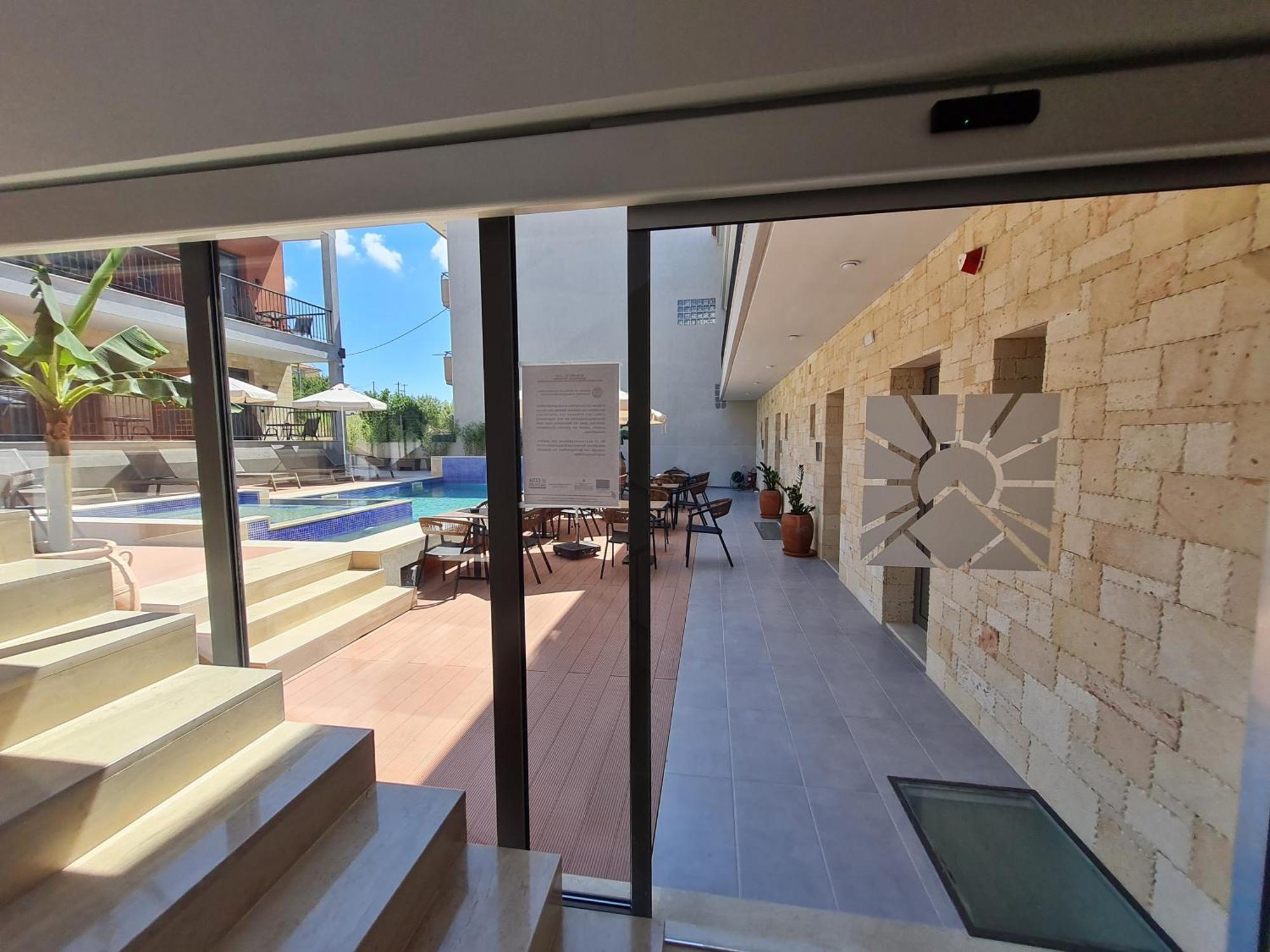 Maltepe Luxury Accommodation By Travel Pro Services Kallithea  Buitenkant foto