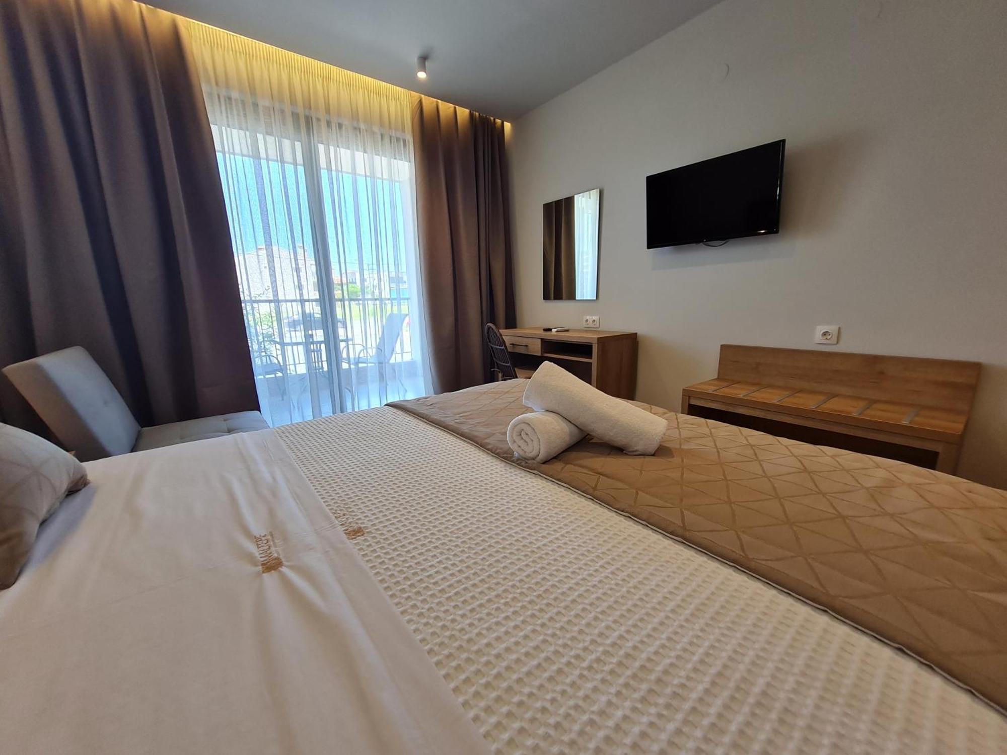 Maltepe Luxury Accommodation By Travel Pro Services Kallithea  Buitenkant foto